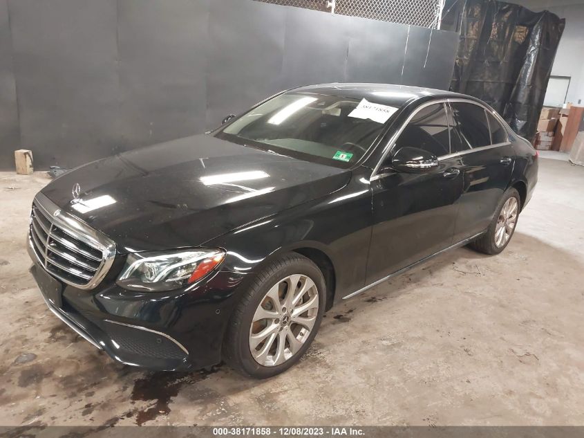 WDDZF4KB2JA309465 2018 Mercedes-Benz E 300 4Matic