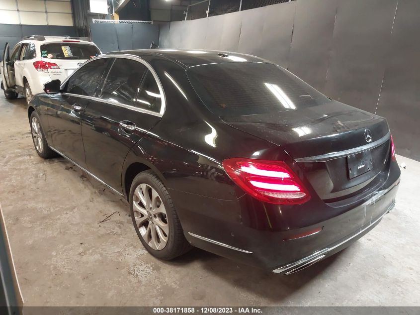 WDDZF4KB2JA309465 2018 Mercedes-Benz E 300 4Matic