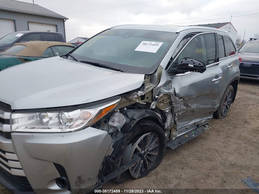 2018 TOYOTA HIGHLANDER VIN: 5TDJZRFH7JS535742