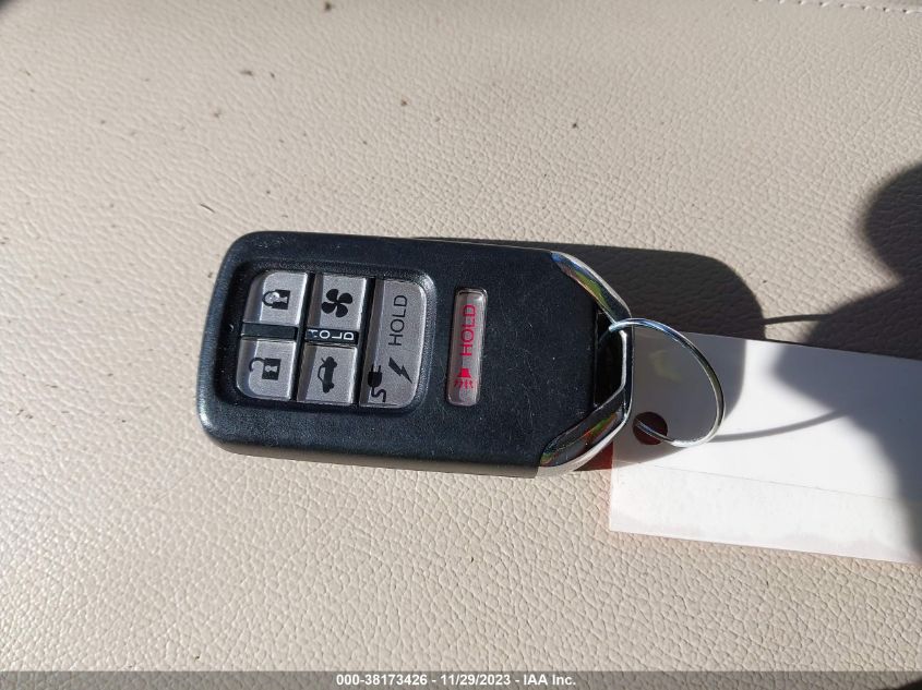 2018 Honda Clarity Plug-In Hybrid VIN: JHMZC5F12JC015920 Lot: 38173426