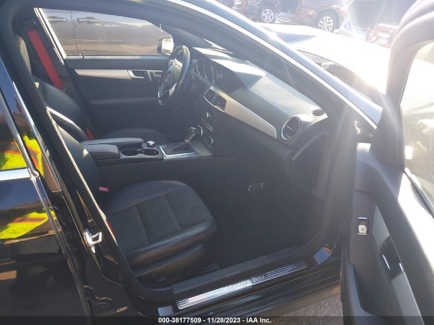 2013 Mercedes-Benz C 250 Sport/Luxury VIN: WDDGF4HB3DR266078 Lot: 38177509