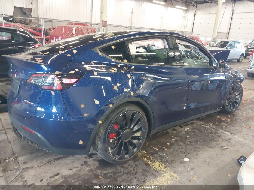 VIN 7SAYGDEF5NF554617 2022 Tesla Model Y, Performan... no.4