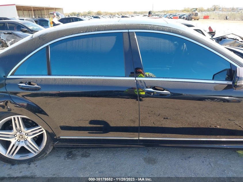 2013 MERCEDES-BENZ S 550 WDDNG7DB4DA509780