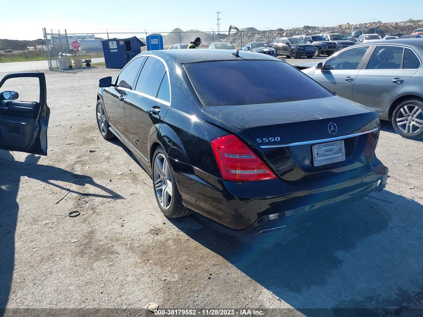 2013 MERCEDES-BENZ S 550 WDDNG7DB4DA509780