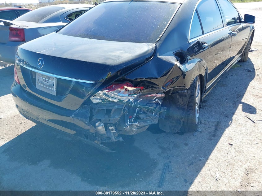 2013 MERCEDES-BENZ S 550 WDDNG7DB4DA509780