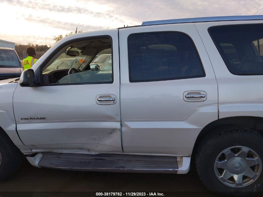 2005 Cadillac Escalade Standard VIN: 1GYEK63N65R163131 Lot: 38179782