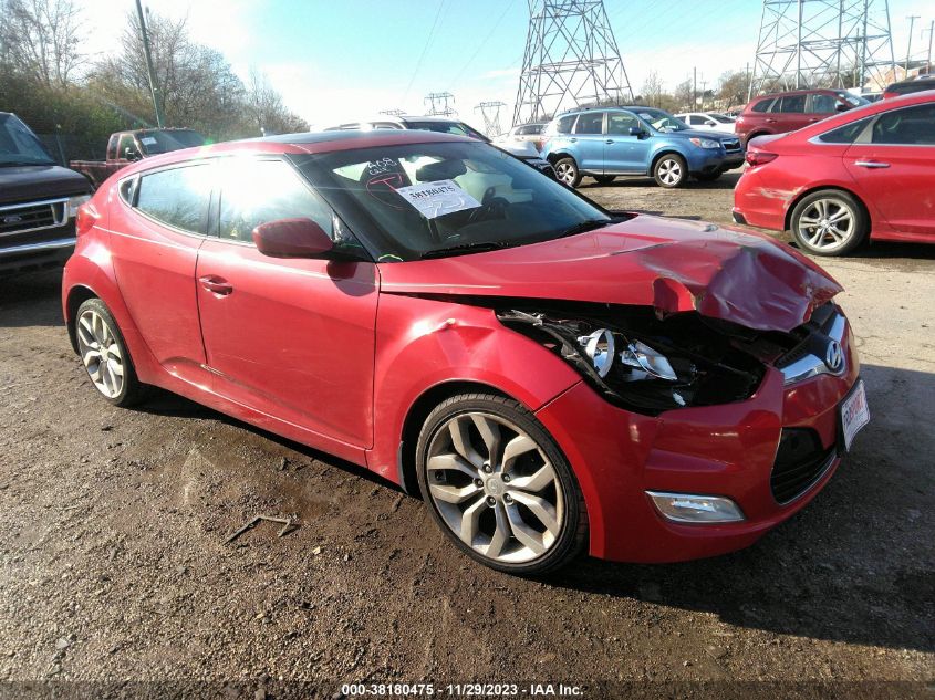 2013 Hyundai Veloster Base W/Gray VIN: KMHTC6AD4DU120158 Lot: 38180475