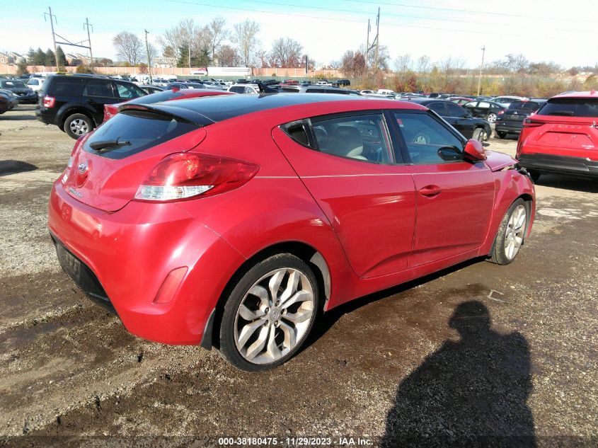 2013 Hyundai Veloster Base W/Gray VIN: KMHTC6AD4DU120158 Lot: 38180475