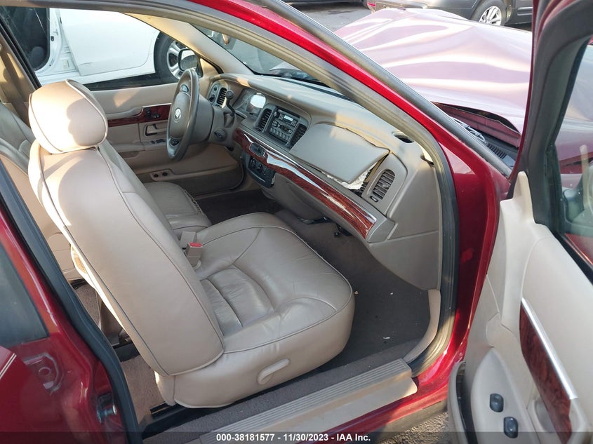 2002 Mercury Grand Marquis Gs/Gs Convenience VIN: 2MEFM74W52X628628 Lot: 38181577