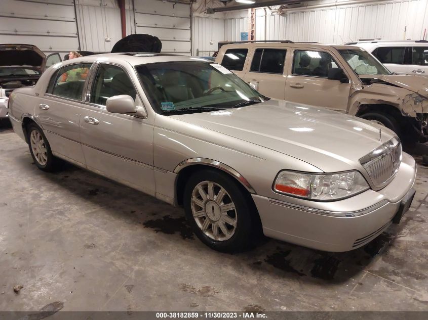 2006 Lincoln Town Car Signature Limited VIN: 1LNHM82W16Y622698 Lot: 38182859