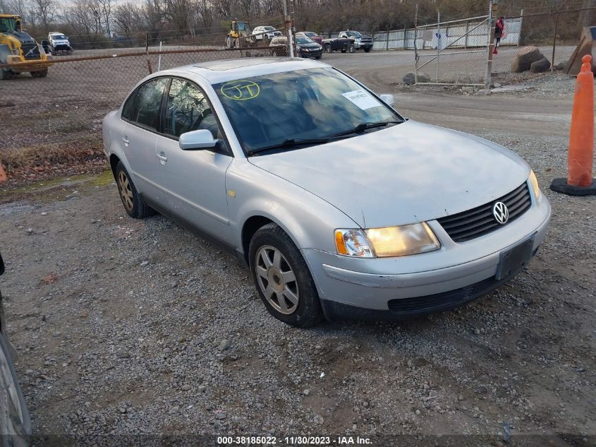 1999 Volkswagen Passat Glx VIN: WVWPD63B9XE499994 Lot: 38185022