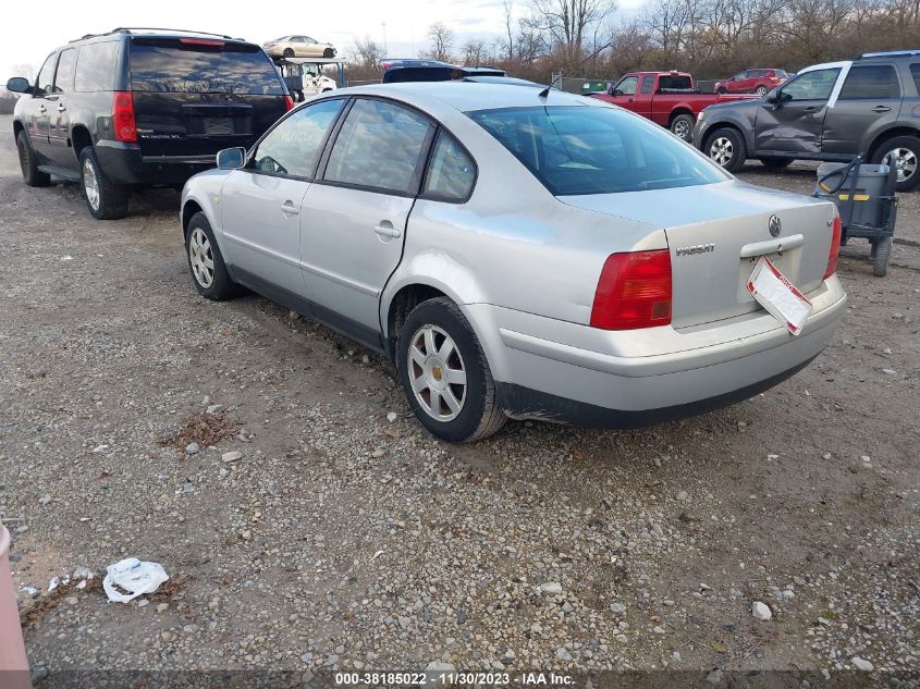 1999 Volkswagen Passat Glx VIN: WVWPD63B9XE499994 Lot: 38185022