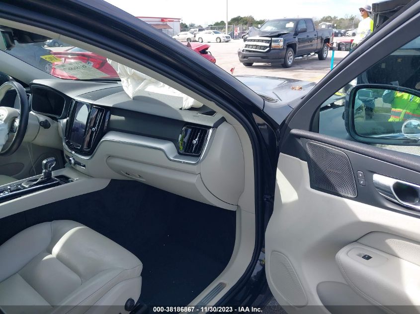 2019 Volvo Xc60 T5 Momentum VIN: LYV102DK3KB289702 Lot: 38186867