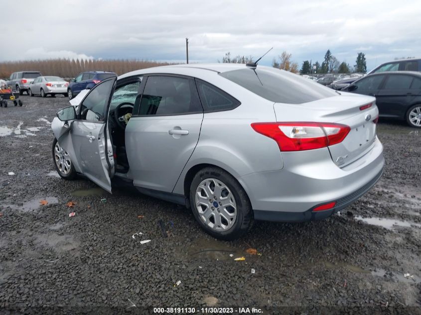 1FAHP3F26CL381211 2012 Ford Focus Se