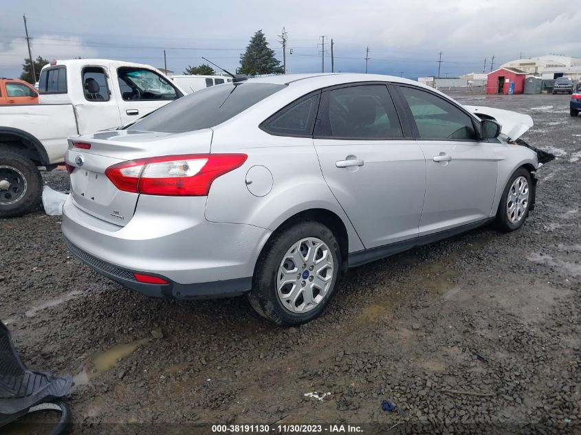 1FAHP3F26CL381211 2012 Ford Focus Se