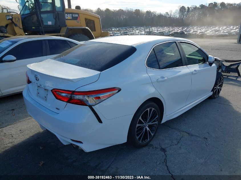 4T1B11HK9JU600877 2018 Toyota Camry Se