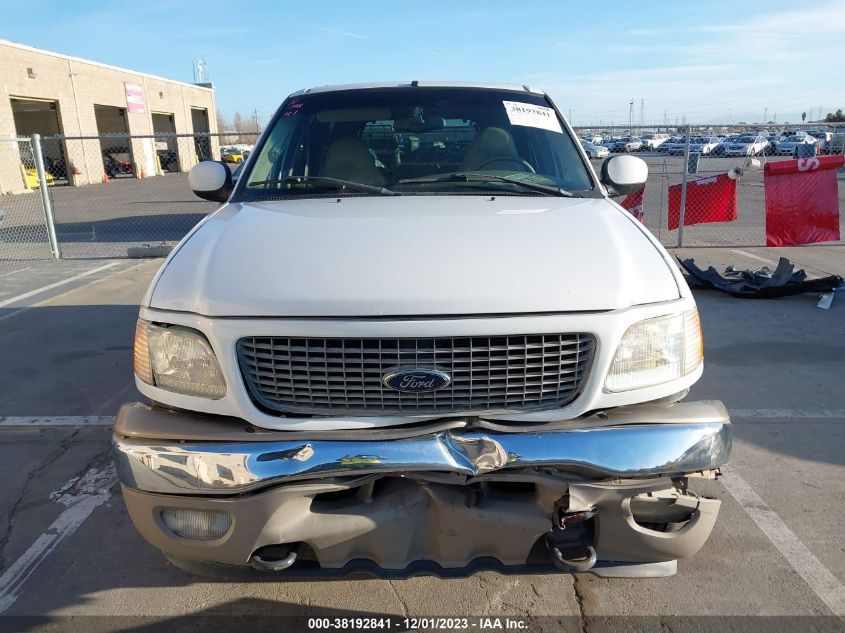 2002 Ford Expedition Eddie Bauer VIN: 1FMPU18L22LA23719 Lot: 38192841