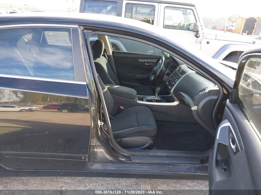 2015 NISSAN ALTIMA 2.5 SV VIN: 1N4AL3AP7FC139046