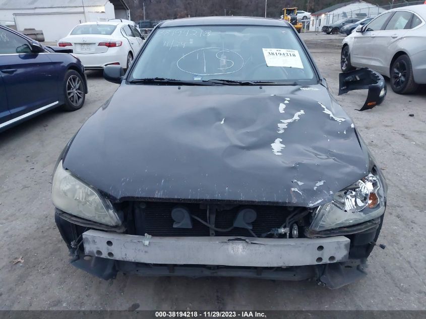 2003 Lexus Is 300 Base W/5-Speed Auto VIN: JTHBD192230068990 Lot: 38194218