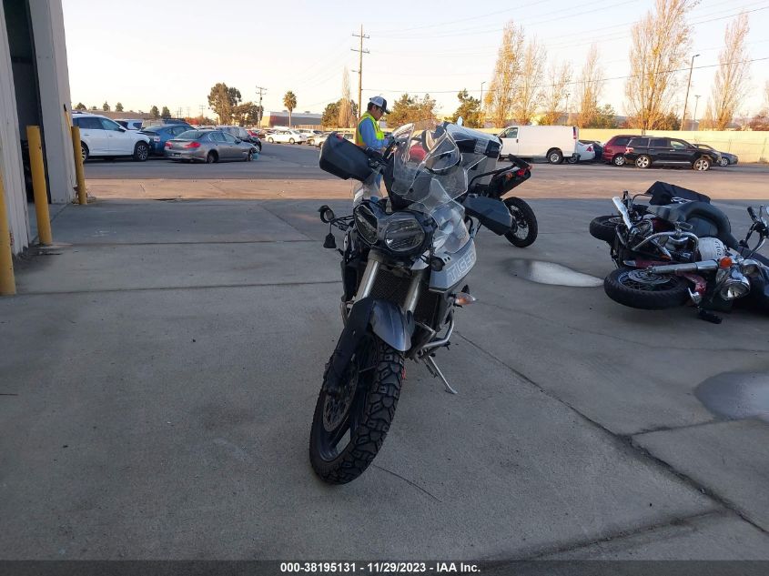 2018 Triumph Tiger 800 Xrt VIN: SMTE04BF0JT870380 Lot: 38195131