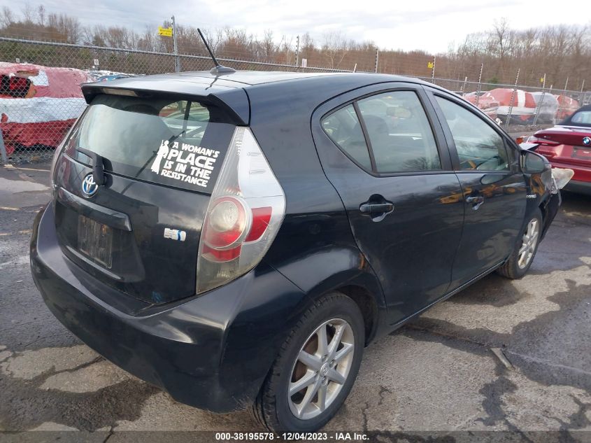 2013 Toyota Prius C Three VIN: JTDKDTB3XD1048577 Lot: 38195578