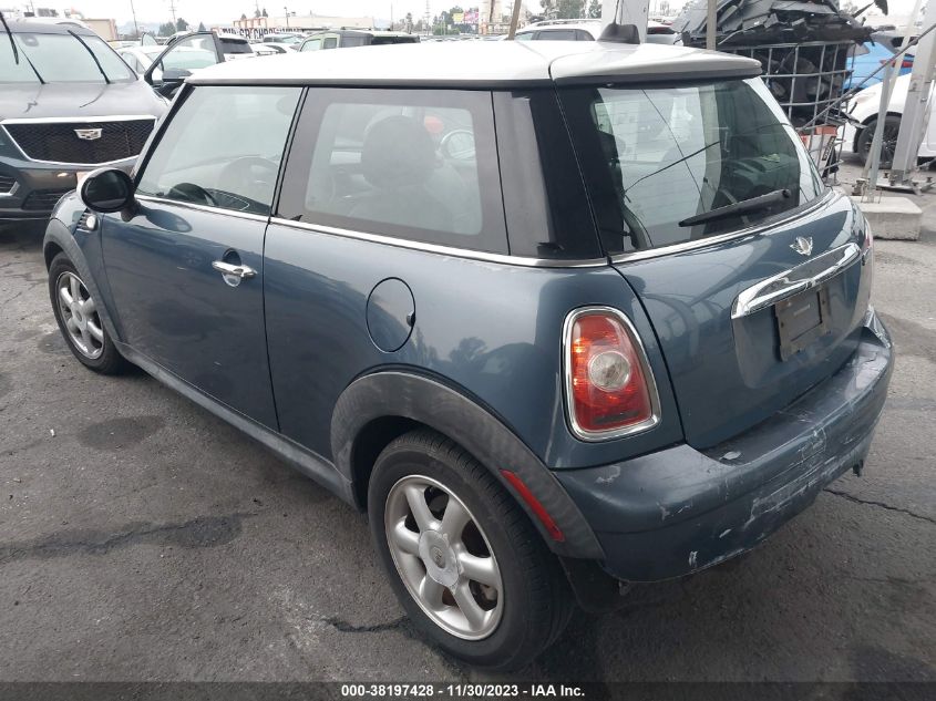 2010 Mini Cooper VIN: WMWMF3C51ATZ22346 Lot: 38197428