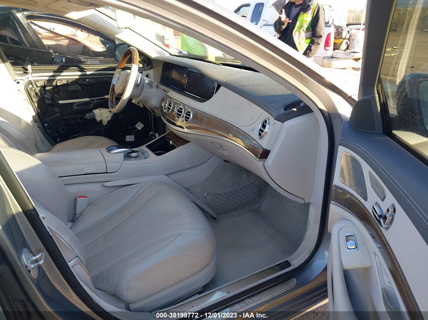 2015 MERCEDES-BENZ S 550 WDDUG8CB4FA131756