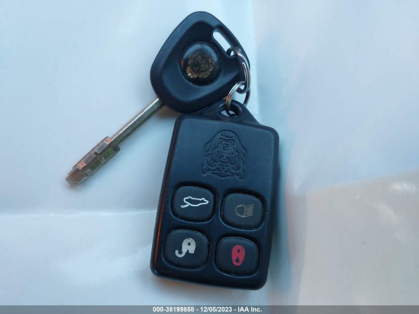 1998 Jaguar Xk8 VIN: SAJGX2248WC027056 Lot: 38199858