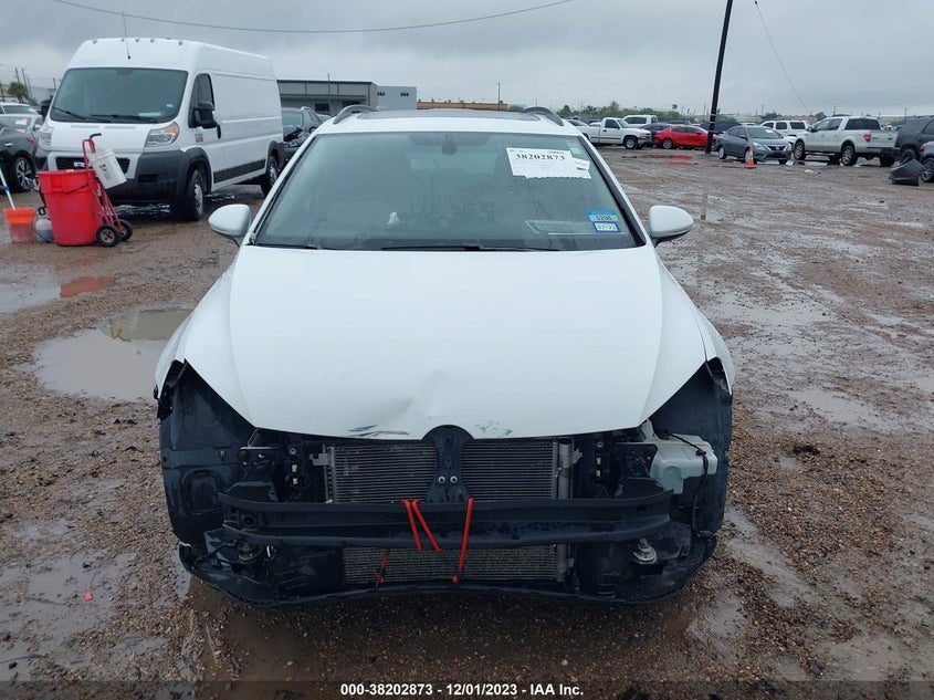 2016 VOLKSWAGEN GOLF SPORTWAGEN TSI SE 4-DOOR - 3VWC17AU4GM516872