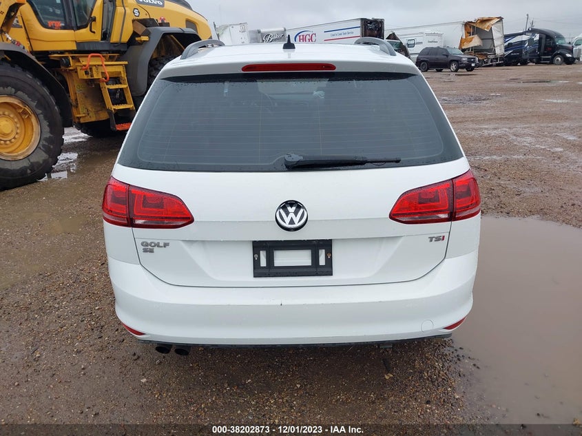 2016 VOLKSWAGEN GOLF SPORTWAGEN TSI SE 4-DOOR - 3VWC17AU4GM516872