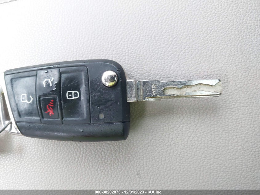 2016 VOLKSWAGEN GOLF SPORTWAGEN TSI SE 4-DOOR - 3VWC17AU4GM516872