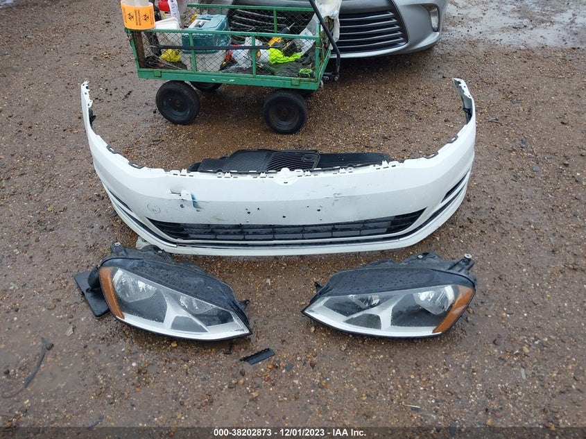 2016 VOLKSWAGEN GOLF SPORTWAGEN TSI SE 4-DOOR - 3VWC17AU4GM516872