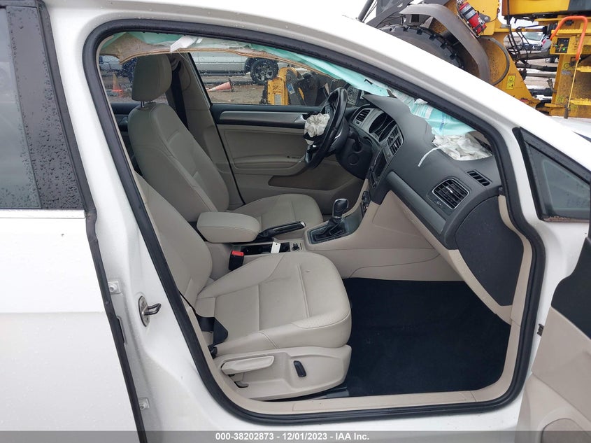 2016 VOLKSWAGEN GOLF SPORTWAGEN TSI SE 4-DOOR - 3VWC17AU4GM516872