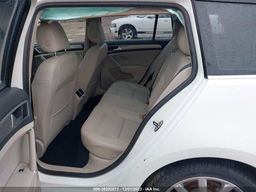 2016 VOLKSWAGEN GOLF SPORTWAGEN TSI SE 4-DOOR - 3VWC17AU4GM516872