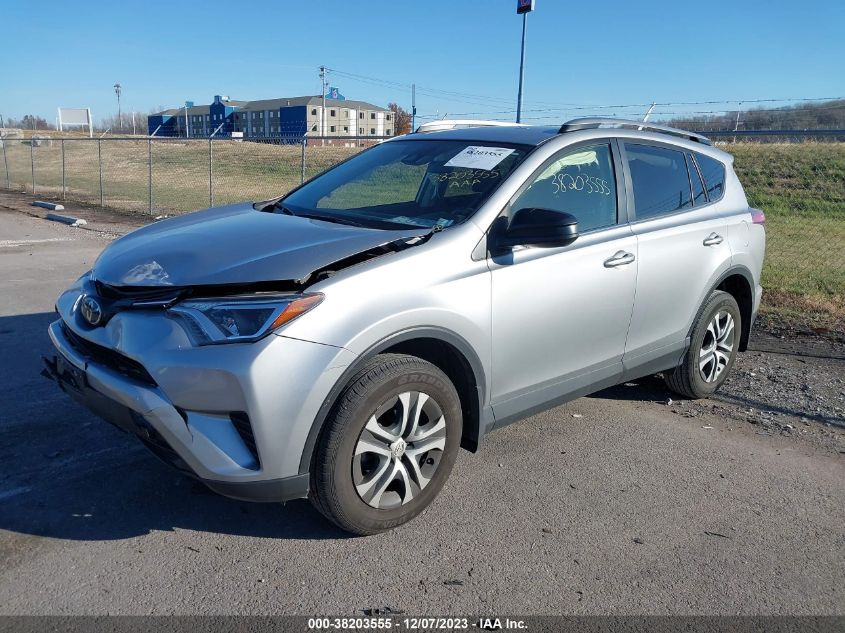 JTMZFREV7JJ178451 2018 Toyota Rav4 Le