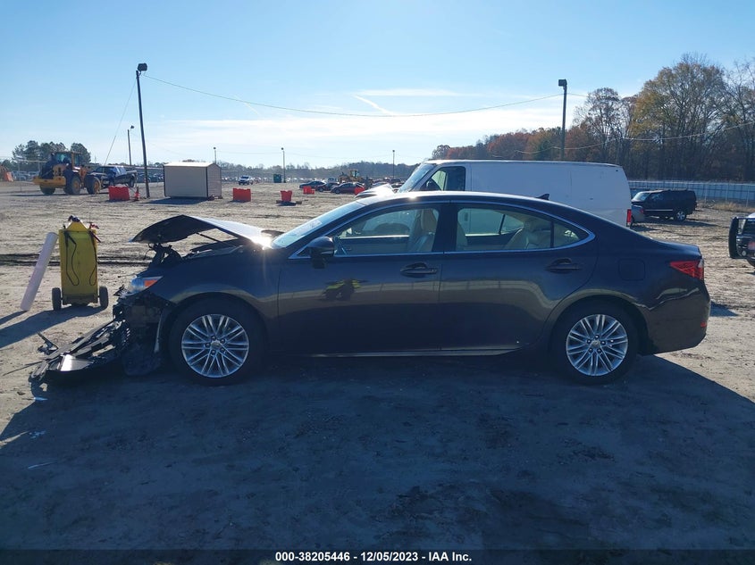 2014 Lexus Es 350 Base (A6) VIN: JTHBK1GG4E2084555 Lot: 38205446