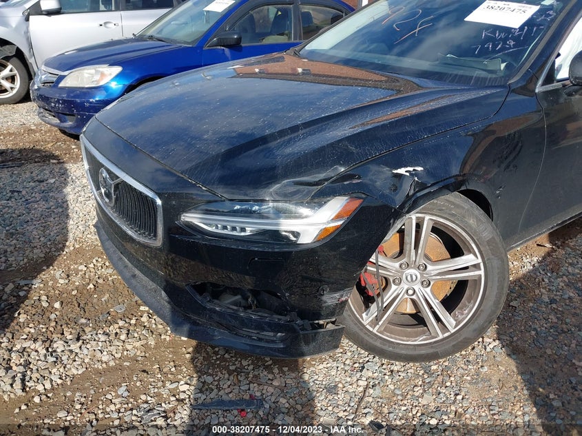 2018 VOLVO S90 T5 MOMENTUM LVY982AK6JP037924