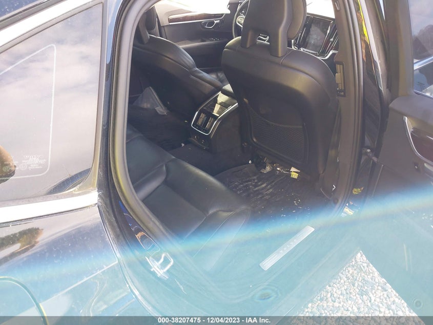 2018 VOLVO S90 T5 MOMENTUM LVY982AK6JP037924