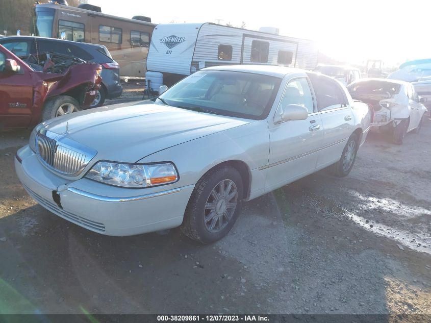 2006 Lincoln Town Car VIN: 1LNHM82W76Y646133 Lot: 38209861