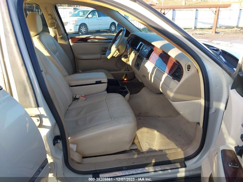 2006 Lincoln Town Car VIN: 1LNHM82W76Y646133 Lot: 38209861