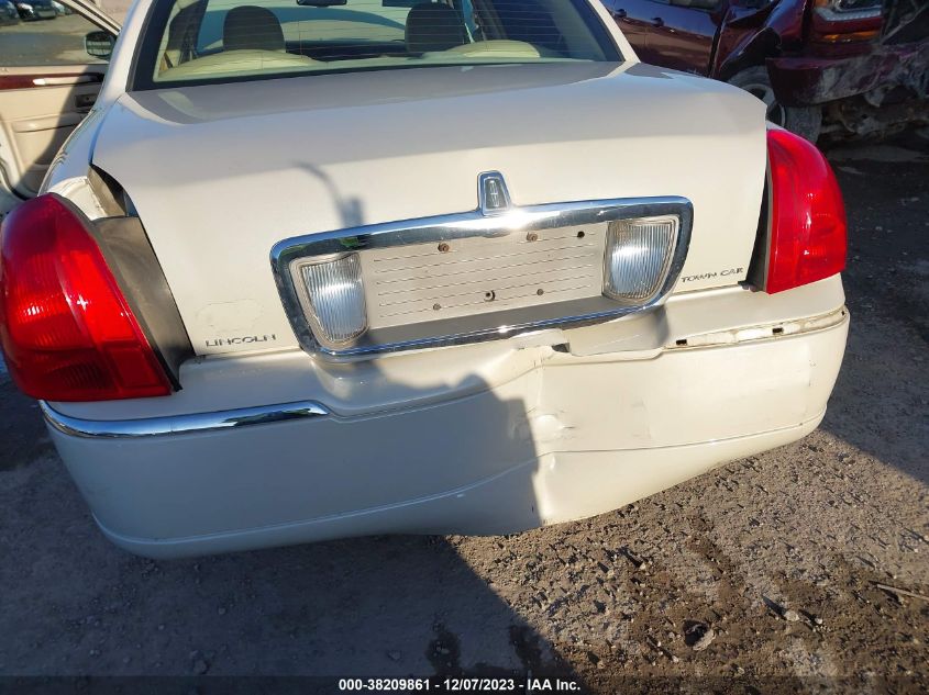 2006 Lincoln Town Car VIN: 1LNHM82W76Y646133 Lot: 38209861