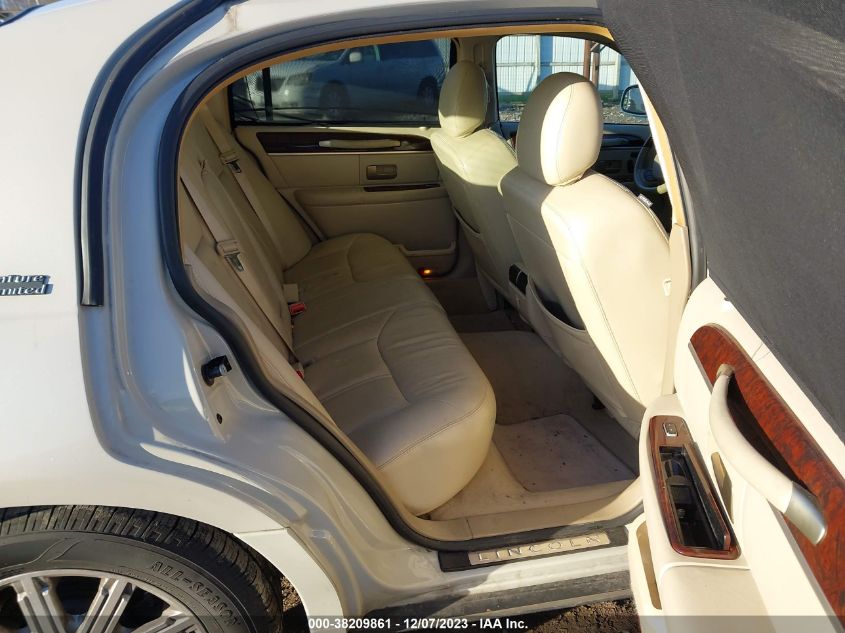 2006 Lincoln Town Car VIN: 1LNHM82W76Y646133 Lot: 38209861