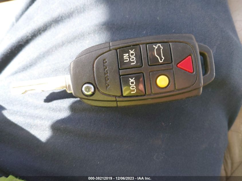 2008 Volvo S60 2.5T/2.5T W/Snrf VIN: YV1RS592982701049 Lot: 38212019