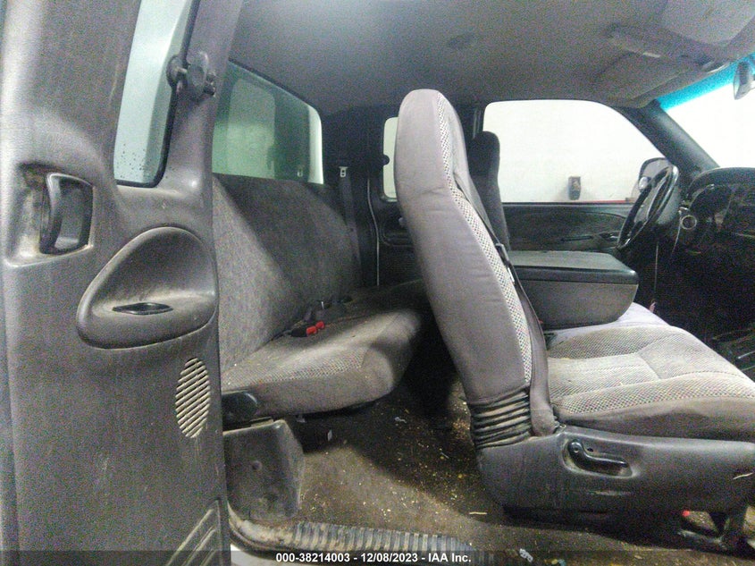 3B7KF23Z81G171881 2001 Dodge Ram 2500 St