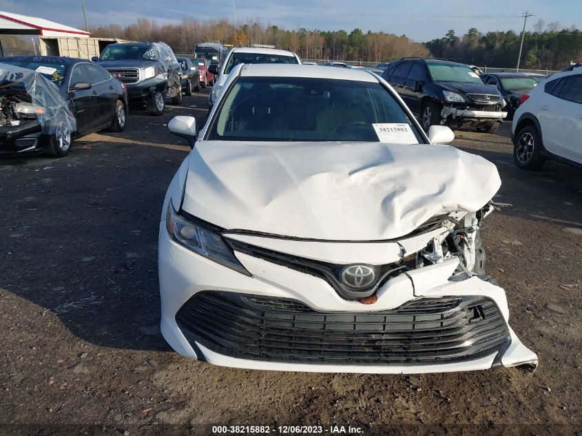 JTNB11HK5J3008799 2018 Toyota Camry Le