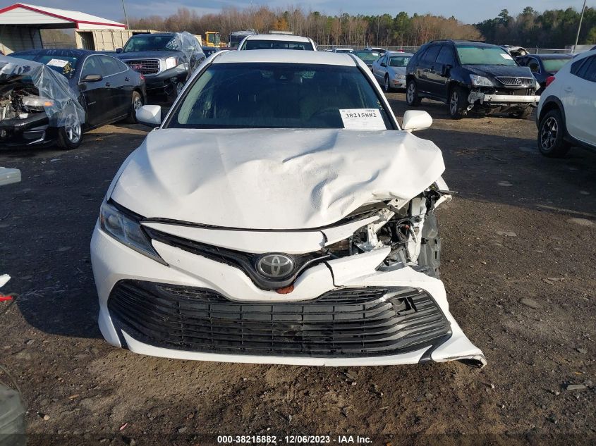 JTNB11HK5J3008799 2018 Toyota Camry Le