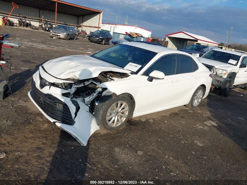 JTNB11HK5J3008799 2018 Toyota Camry Le