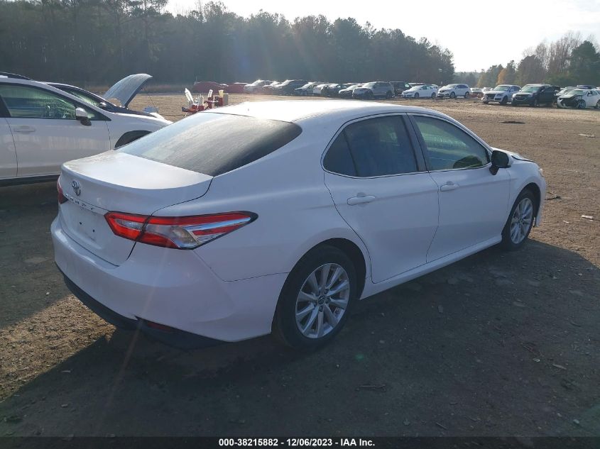 JTNB11HK5J3008799 2018 Toyota Camry Le