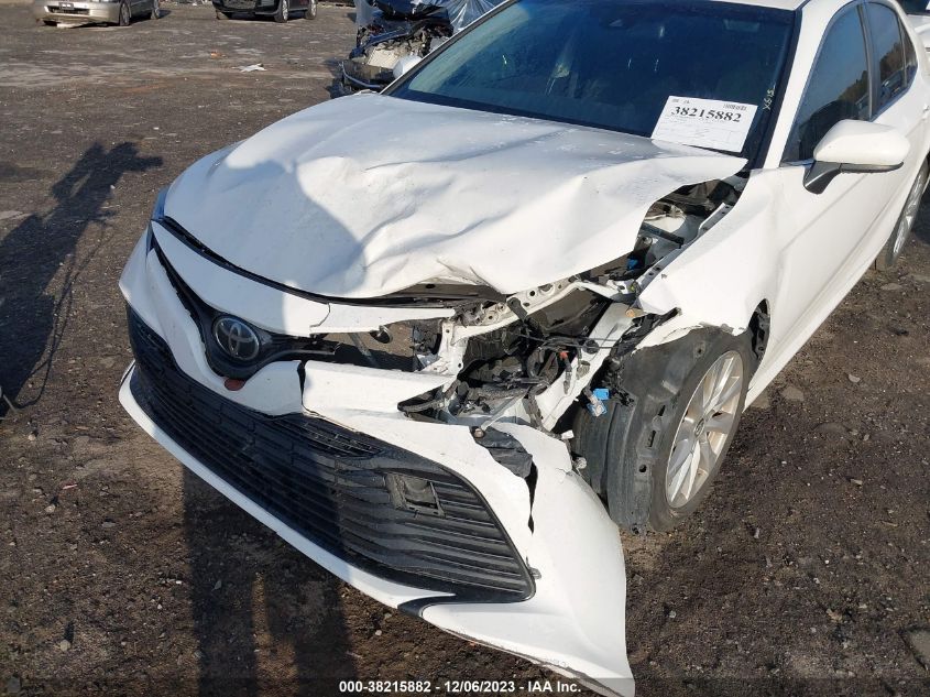 JTNB11HK5J3008799 2018 Toyota Camry Le