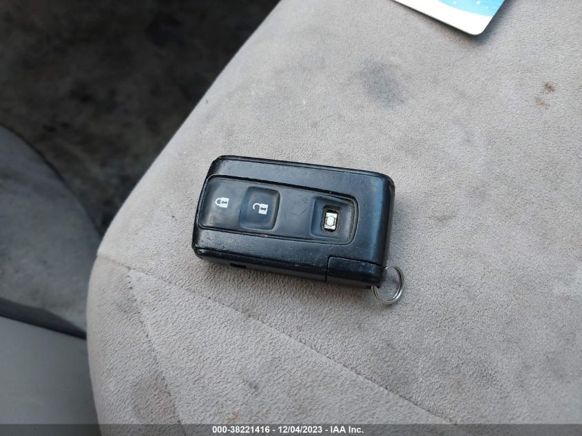 2004 Toyota Prius VIN: JTDKB20U340103310 Lot: 38221416